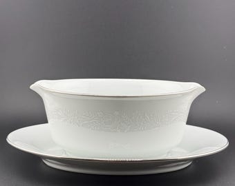 Vintage Noritake China Gravy Boat in 'Reina' Pattern