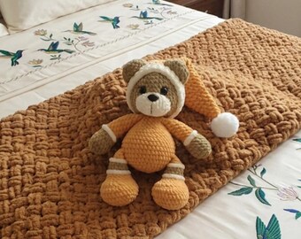 Handmade Crochet Teddy Bear with Chunky Blanket, Baby Gift Set, Plush Amigurumi Bear, Newborn Gift, Nursery Decor