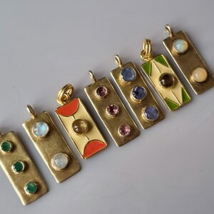 Colgantes con forma de etiqueta/barra de piedras preciosas en oro de 14 quilates sobre plata de ley 925: esmeraldas, ópalos, zafiros rosas, piedras engastadas en bisel.