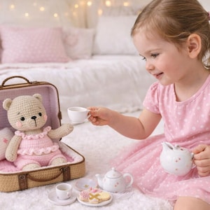 Schema per valigia all'uncinetto con orsetto di peluche - Download PDF di vestiti per orsetto amigurumi