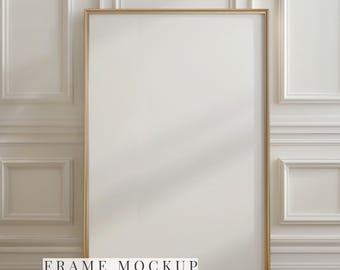 Goldrahmen-Modell im Verhältnis 2: 3, 24x36 Poster Mockup PSD, großer Goldmetallrahmen auf dem Boden, eleganter Wandleisteninnenraum, 16x24 20x30 Mockup