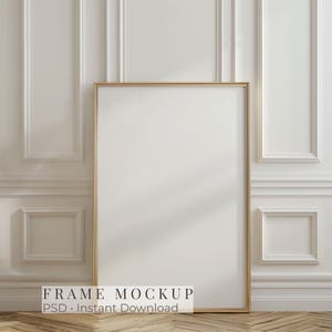 Maqueta de marco dorado con relación 2:3, maqueta de póster PSD de 24x36, marco de metal dorado grande en el suelo, moldura de pared elegante para interiores, maqueta de 16x24 y 20x30.