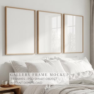 3 houten lijstmodel voor slaapkamermuur, DIN A driedubbele galerijmuurmodel, minimalistisch Scandinavisch slaapkamerinterieur, eikenhouten lijsten boven bed PSD