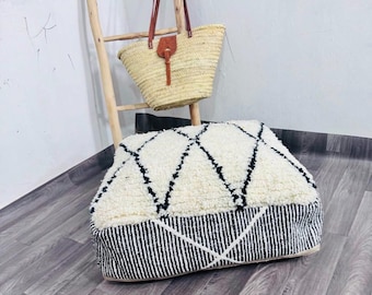 Pouf marocain artigianale in laine, Beni Ourain, coussin carré Azila, pouf boho