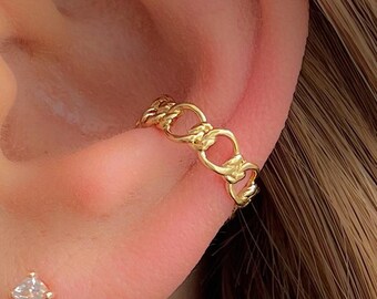 18金メッキのカフブレスレット（ピアス穴不要）