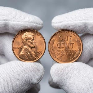 Moneda coleccionable de un centavo de Lincoln de 1955 con doble troquel, rara, con error de acuñación.