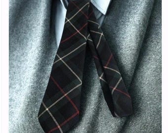 Lochcarron Scotland Mens Wool Tartan Plaid Tie Navy Green Red White Woven UK