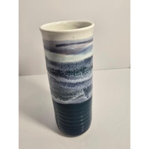 Signed Robinson Studio Hand thrown pottery Vase American Contemporary Late 1990's Perfect condition