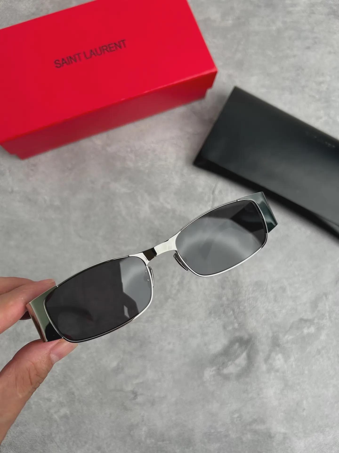 Authentic Vintage YSL2013 S YB7 Clear Square Sunglasses Saint Laurent SL 572 003 Sunglasses - US main image 3