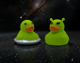 Quietscheentchen Set: Grünes Alien, UFO, fliegende Untertasse - Sci-Fi Weltall Decor