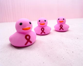Canard en caoutchouc à ruban rose | Jouet de collection pour la sensibilisation au cancer du sein (5 cm)