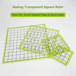 Puede incluir: Un juego de cuatro reglas cuadradas transparentes para costura, con bordes de color verde lima y marcas de cuadrícula negras. El texto en la imagen dice: Sewing Transparent Square Ruler, Fabric DIY | Acrylic Material | Clear & Precise Scales.