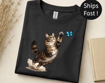 Speelse kat jaagt op vlinder T-shirt | T-shirt Kitten Animal Lover