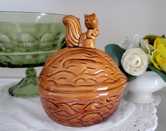 Vintage Squirrel on Walnut Covered Dish - Nut Bowl - Candy Dish - Nursery Decor - Woodland Friends - Vintage Trinket Dish - Jewelry Box