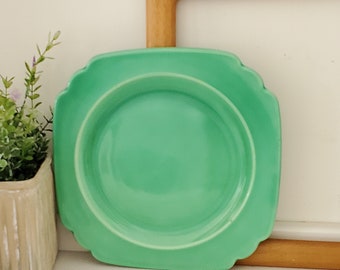 Vintage Fiestaware Homer Laughlin Plate - Riviera Plate - green - Vintage salad Plate - Vintage hutch - dinnerware - diner - Spring - mint