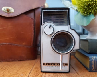 Vintage Bell & Howell Zoom Reflex Movie Camera - F 1.8 - Animation Feature - Mid Century Decor - Leather Satchel- Camcorder with camera bag