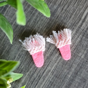 Skipper Dreamtime Slippers - #1909 - Pink felt with fringe slippers - Barbie&#39;s Little Sister Skipper - shoes - footwear - Mattel