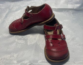 Vintage Stride Rite Red T-Strap Mary Jane Shoes Size 11 6.75” Buckles