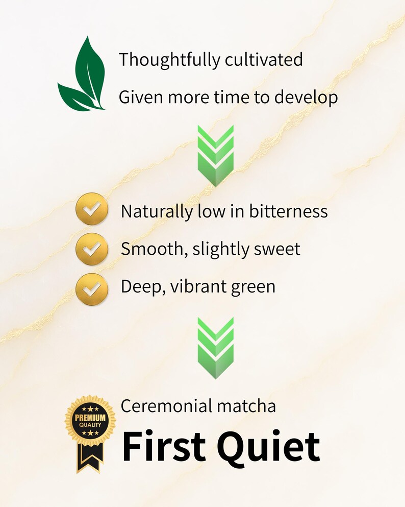 Pode incluir: An&uacute;ncio de matcha cerimonial com texto como "Cultivado com cuidado" e "First Quiet". A imagem apresenta folhas verdes, marcas de verifica&ccedil;&atilde;o e um selo de qualidade premium, tudo sobre um fundo claro.