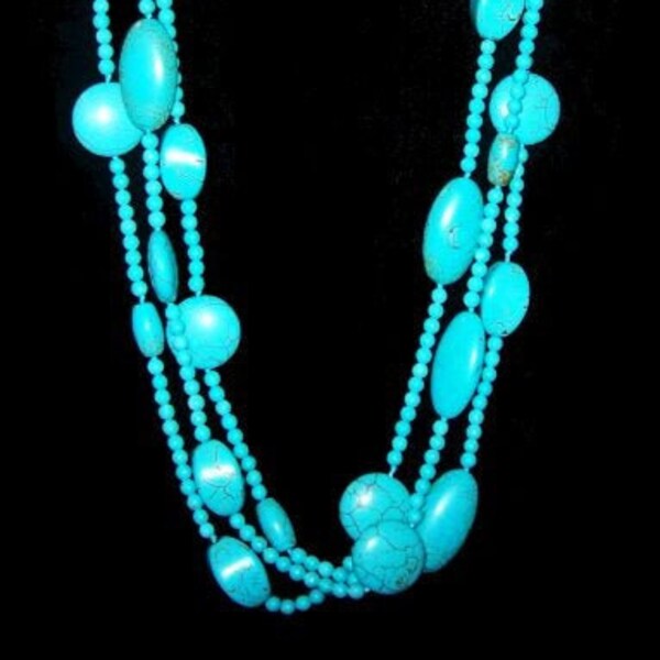 Turquoise Beaded Necklace Three Strands Southwestern Native American 30 in Vintage 1970s