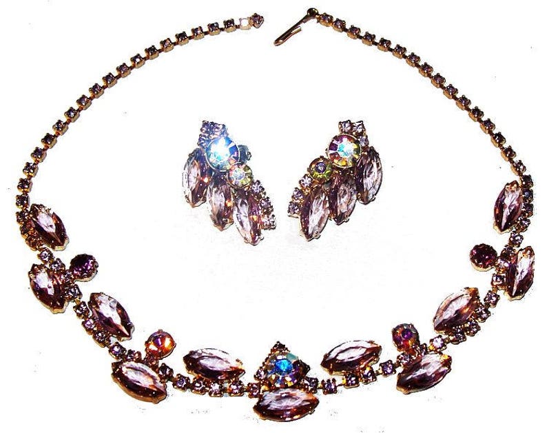 Lavender Pink Rhinestone Necklace Earring Set Gold Metal Wedding Vintage Juliana