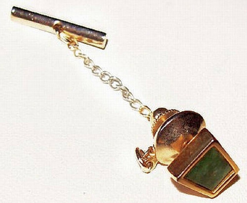 Jade Green Tie Tac Pin Gold Metal Bar /& Chain Fathers Day Vintage