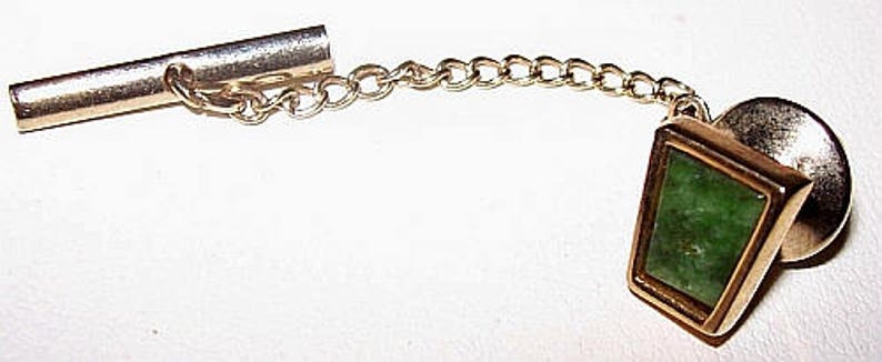 Jade Green Tie Tac Pin Gold Metal Bar /& Chain Fathers Day Vintage