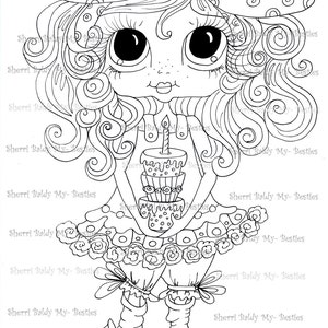 Puede incluir: Un dibujo en blanco y negro de una niña con ojos grandes y un lazo en el pelo. Está sosteniendo un pastel de cumpleaños con una sola vela en la parte superior.