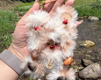 Muñecas de vainas de frijoles hechas a mano, linda muñeca única hecha a mano, regalo caprichoso, decoración de escritorio kawaii, muñeca pequeña y reconfortante.