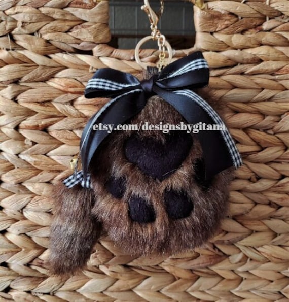 Brown cat toe bean paw keychain,Keychain,Cat Paw,Kawaii Paw,Puppy toe  bean,purse accessories,purse keychain,toe bean,paw keychain