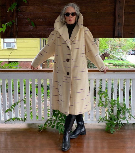 Vintage 40s portrait collar ecru wool coat / Ecru