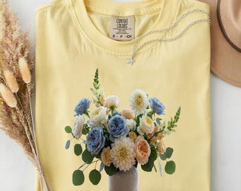 Comfort colors, Custom Birth Month Flower Bouquet Shirt, Mothers Day Gift for Mom, Personalized Grandma TShirt, Floral Grandmother Tee,Mama