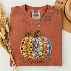 Faux Patchwork Fall Pumpkin Shirt, Comfort Colors Autumn Thanksgiving Shirt, Women Shirt, Cute Gift, Checkered Pumpkins Tee, Retro Shirt