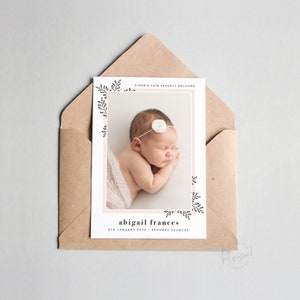 BA119 DIGITAL Birth Announcement design - jolie nouvelle carte photo de bébé fille - modèle moderne | botanique floral rose violet PRINTABLE FILE