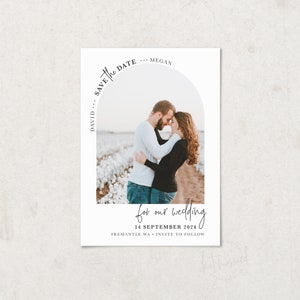 CHERISH DESIGN | 結婚式のお知らせの日付を保存 - 印刷可能なデジタルファイル モダンなアーチ婚約カップルの写真 - カスタムカラー