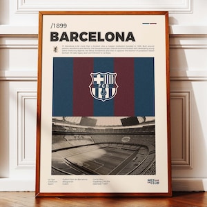 Puede incluir: Un póster enmarcado con el logotipo del FC Barcelona y los colores del equipo. El póster muestra el texto "BARCELONA" y "/1899" en la parte superior. La parte inferior del póster muestra una imagen en blanco y negro de un estadio.