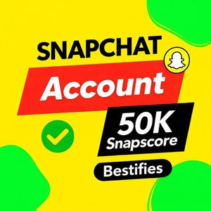 Könnte beinhalten: Grafik mit gelbem Hintergrund und den Worten "SNAPCHAT Account" in Schwarz und Weiß. Ein rotes Banner zeigt das Wort "Account". Ein grünes Häkchen und der Text "50K Snapscore Bestifies" sind ebenfalls enthalten.