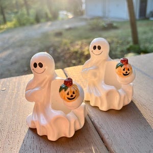 Vintage 1990’s Ghost Candle Holder Set