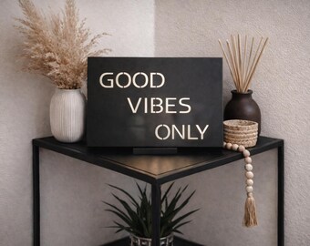 Good Vibes Only Dekoschild | Laser Cut , mit hinterlegtem Spiegel | 30x20cm Wand und Tischdeko