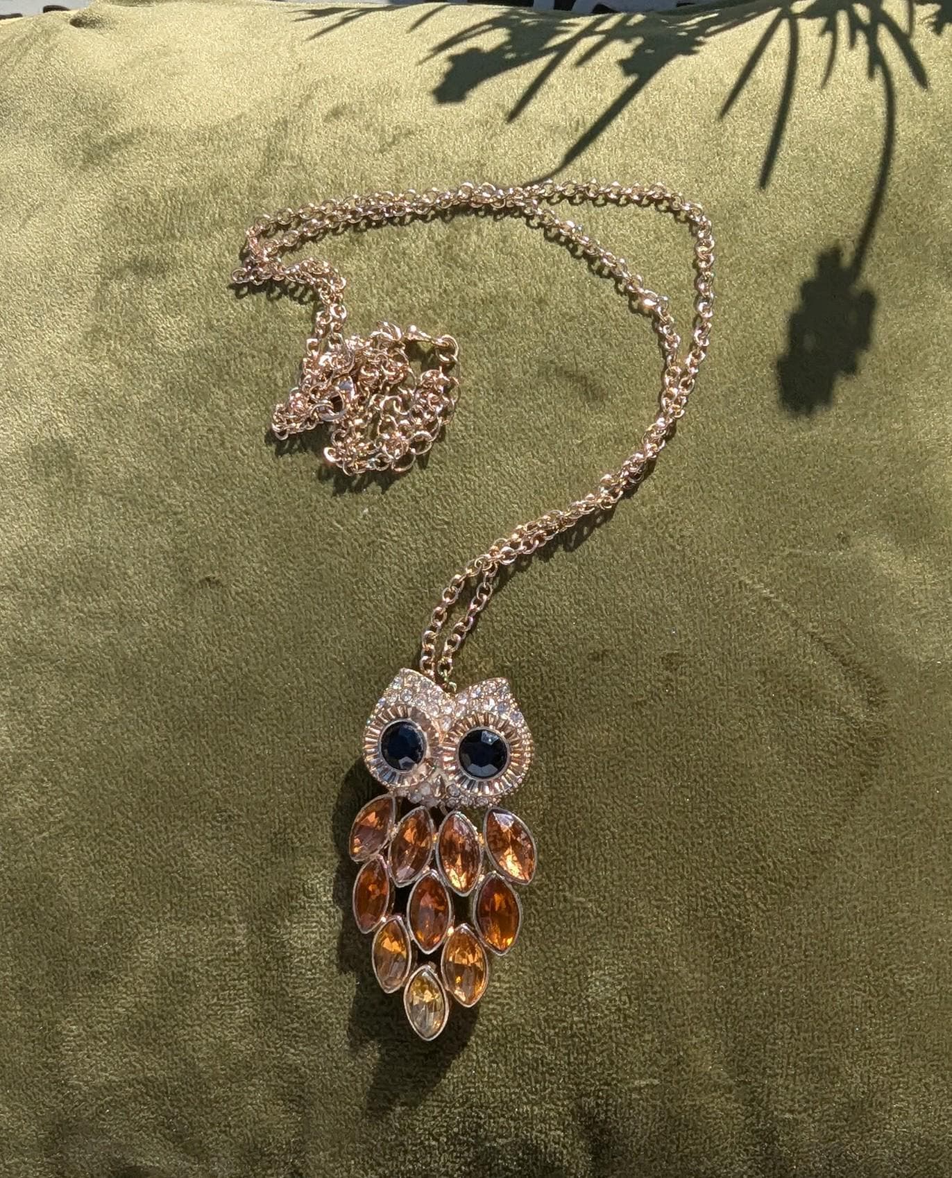 Vintage Avon Owl Necklace/pendant brooch