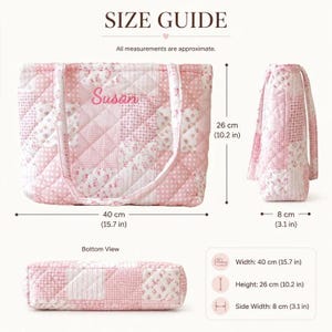 May include: Pink quilted tote bag with floral and polka dot patterns. The bag, measuring 40 cm wide, 26 cm high, and 8 cm in side width, has "Susan" embroidered on it. The image includes a size guide.