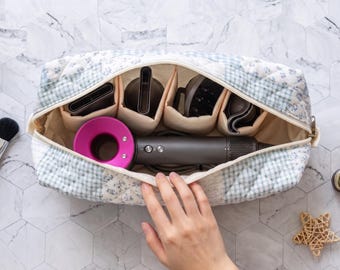 Benutzerdefinierte Haartrockner Aufbewahrungstasche, gesteppte Blumen Make-up Tasche, personalisierte Reisekosmetiktasche, Toilettenartikel Organizer Geschenk