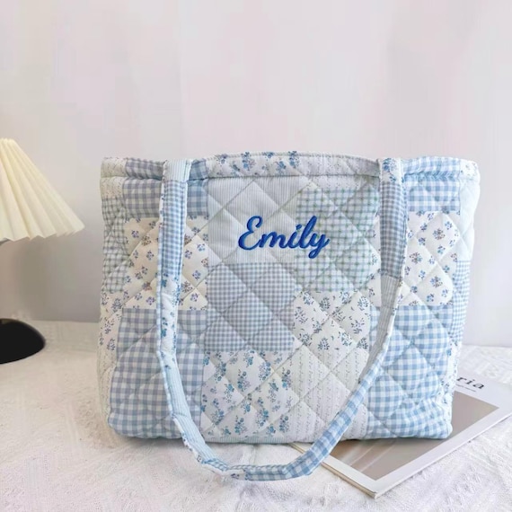 Custom Quilted Floral Tote Bag,Embroidered Beach Bag,Bridesmaid Gift Bags,Monogram Bag, Bachelorette Party Bag,Bridesmaid Proposal