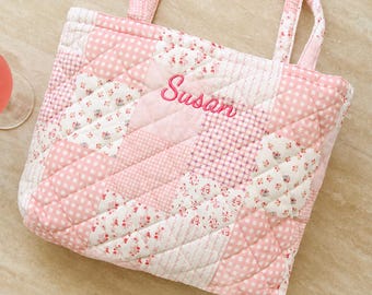 Borsa tote personalizzata rosa con stampa floreale, borsa trapuntata ricamata, sacchetti regalo per damigelle d'onore, borsa per addio al nubilato, regalo personalizzato per insegnante, mamma