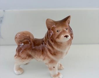 Estatueta vintage de 10 cm de altura de um cão Akita/Chow Chow. Presente ideal para dono de Akita Spitz.