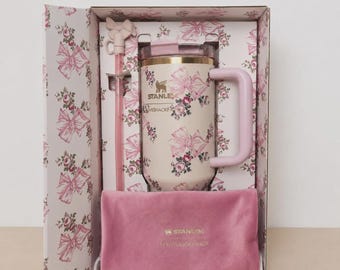 Stanley x LoveShackFancy Ribbon Rose 40oz Quencher Tumbler – Limited Edition NIB