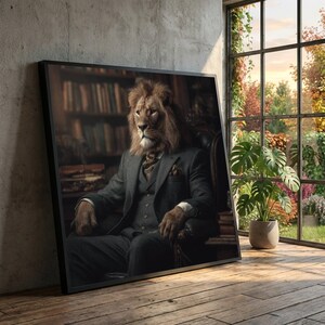 Retrato de león majestuoso en lienzo, arte animal antropomórfico, arte mural de caballero vintage, decoración sofisticada para el hogar, lienzo de vida silvestre majestuosa
