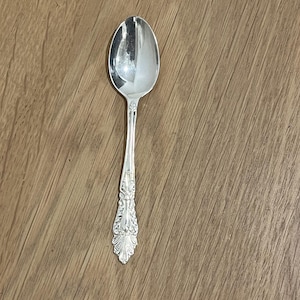 Cucharilla de té antigua de plata Steing. Totalmente contrastada - Londres.