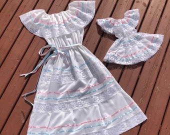 70s twinning with mommy mother daughter matching outfits matching dresses white lace Mexican summer sundress peasant dress ribbon belt