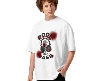 DoomBase Shadow Frequency Tシャツ – Radio Wasteland – ユニセックス ミュージックインスパイアシャツ – Audio Culture Fashion